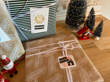 Afbeelding in Gallery-weergave laden, Inpakset: 2x stickervel + 10 mini-kaarten thema Kerstmis en feest
