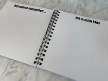 Afbeelding in Gallery-weergave laden, Invulboek 'Mijn schoolfoto's' MINT (18 schooljaren)