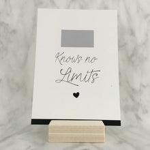Afbeelding in Gallery-weergave laden, Kraskaart - love knows no limits