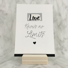 Afbeelding in Gallery-weergave laden, Kraskaart - love knows no limits