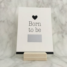 Afbeelding in Gallery-weergave laden, Kraskaart - born to be loved