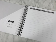 Afbeelding in Gallery-weergave laden, Invulboek 'Onze kinderwens' ZWART + gratis fertiliteitsschrift twv €9,5