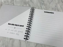 Afbeelding in Gallery-weergave laden, Invulboek ‘Onze kinderwens’ REGENBOOG + gratis fertiliteitsschrift twv €9,5