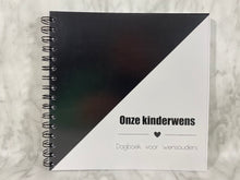 Afbeelding in Gallery-weergave laden, Invulboek 'Onze kinderwens' ZWART + gratis fertiliteitsschrift twv €9,5
