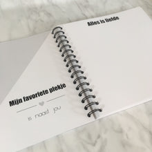 Afbeelding in Gallery-weergave laden, Ons verhaal - Mooie moment ZWART