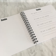 Afbeelding in Gallery-weergave laden, Ons verhaal - Mooie moment ZWART