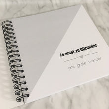 Afbeelding in Gallery-weergave laden, Invulboek 'Peuter tot kleuter' GEEL