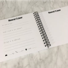 Afbeelding in Gallery-weergave laden, Invulboek 'Peuter tot kleuter' ROOS