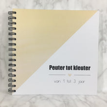 Afbeelding in Gallery-weergave laden, Invulboek 'Peuter tot kleuter' GEEL