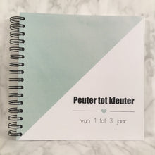 Afbeelding in Gallery-weergave laden, Invulboek 'Peuter tot kleuter' MINT