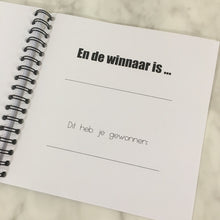 Afbeelding in Gallery-weergave laden, Baby-pronostiek boekje - ZWART