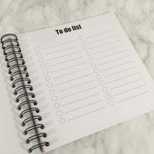 Afbeelding in Gallery-weergave laden, Invulboek 'Baby op komst' ZWART