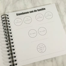 Afbeelding in Gallery-weergave laden, Invulboek 'Baby op komst' ROOS