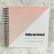 Afbeelding in Gallery-weergave laden, Invulboek 'Baby op komst' ROOS