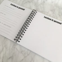 Afbeelding in Gallery-weergave laden, Invulboek 'mijn kleutertijd' ZWART