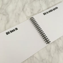 Afbeelding in Gallery-weergave laden, Invulboek 'Babybezoekboek' GEEL